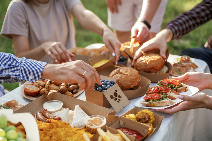 family meal picnic style